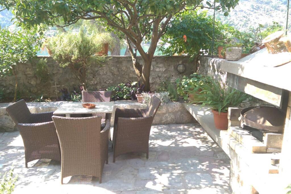 Garden Apartment- Near Sea 2 Доброта Экстерьер фото